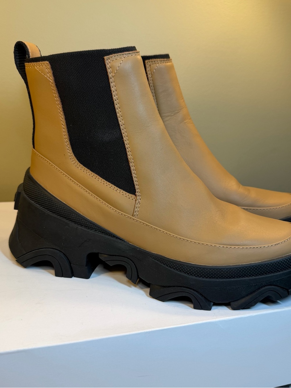 Sorel Brex Chelsea Boots Women’s Waterproof Tan Black Leather Size 8